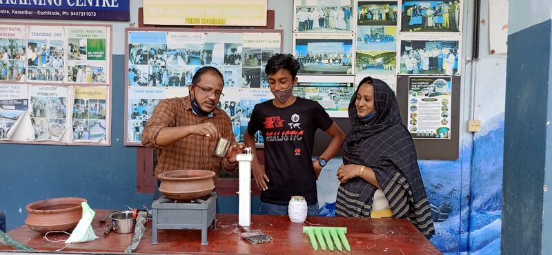 പ്രമാണം:47045-CANDLE 4.jpg