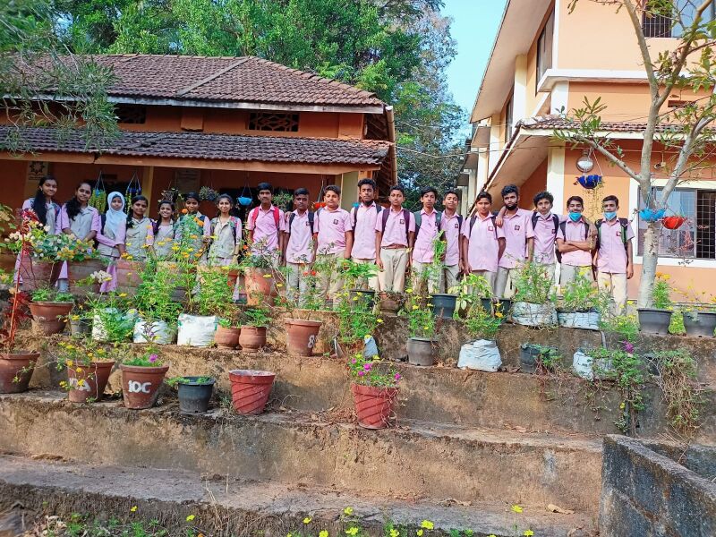 പ്രമാണം:L K 1.jpeg