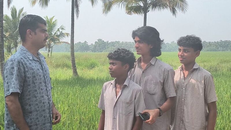 പ്രമാണം:Pr3 23-24 B MLP 19034.jpg