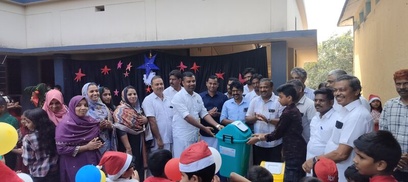 പ്രമാണം:18660 dustbin 2024.jpg