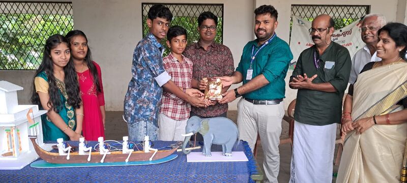 പ്രമാണം:21060 onam5.jpg