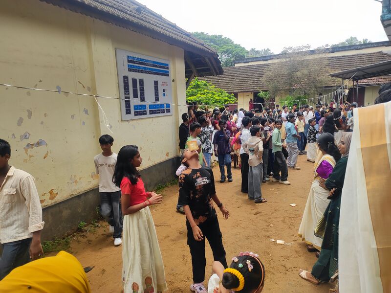 പ്രമാണം:23014 onam4.jpg