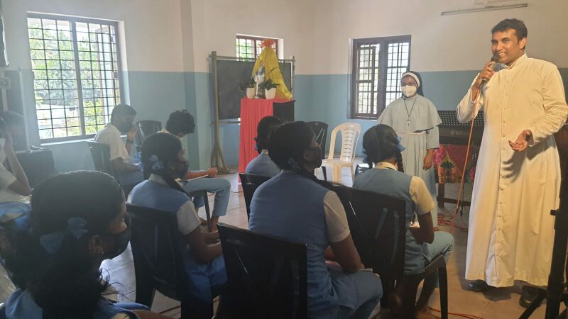 പ്രമാണം:25024 aret (1).jpg