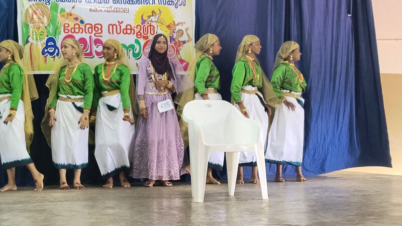 പ്രമാണം:25044 School kalolsavam 7.jpg
