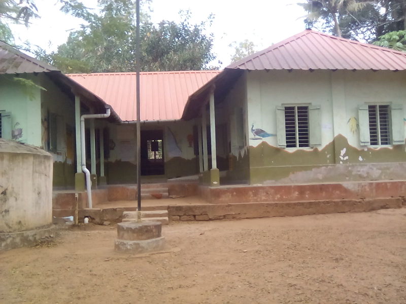 പ്രമാണം:31484 glps onam.jpg