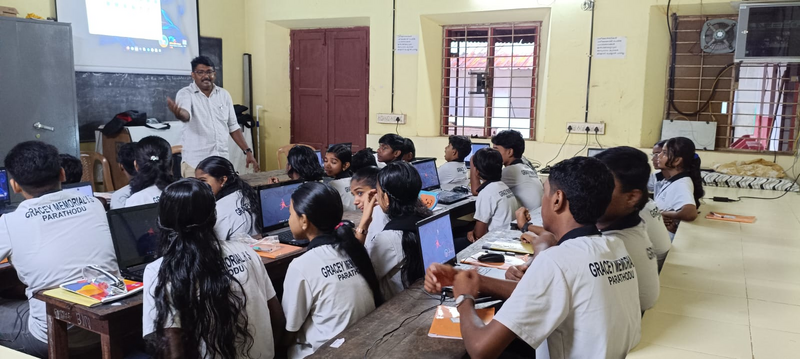 പ്രമാണം:32049-lk summer camp 2024-27.png