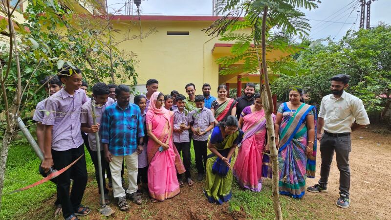 പ്രമാണം:36033 seed2.jpg