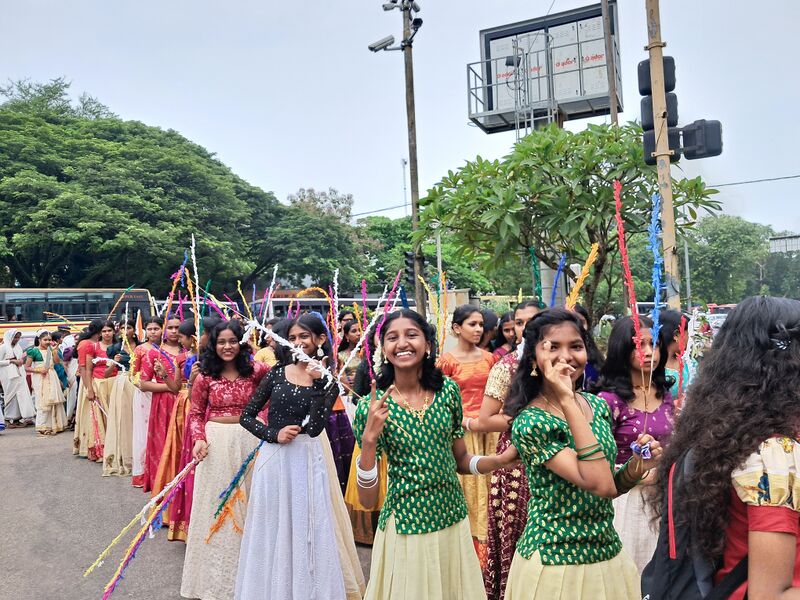 പ്രമാണം:43040 cd25 6.jpg