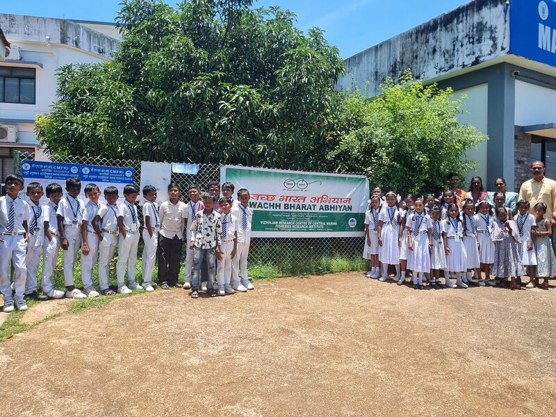 പ്രമാണം:44223 auqriam 2.jpg