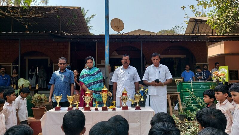 പ്രമാണം:48478 School.2.jpg