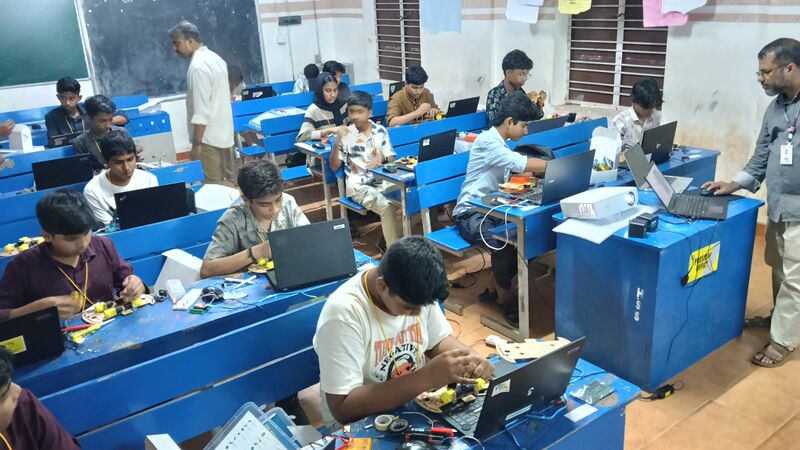 പ്രമാണം:Dt camp 2026 training 1.jpg