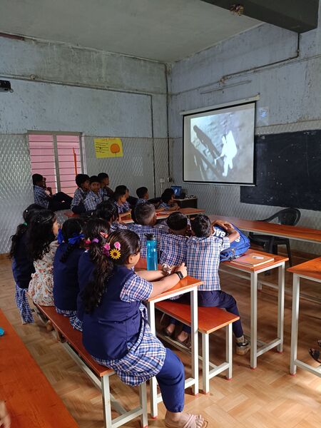 പ്രമാണം:PKD 21073 moonday.jpg