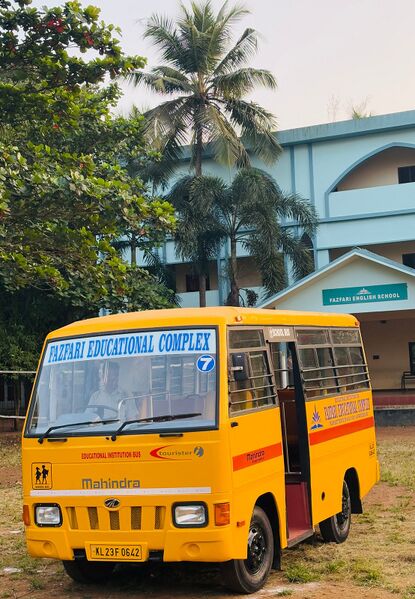 പ്രമാണം:1`8679 school bus 24-25.jpg