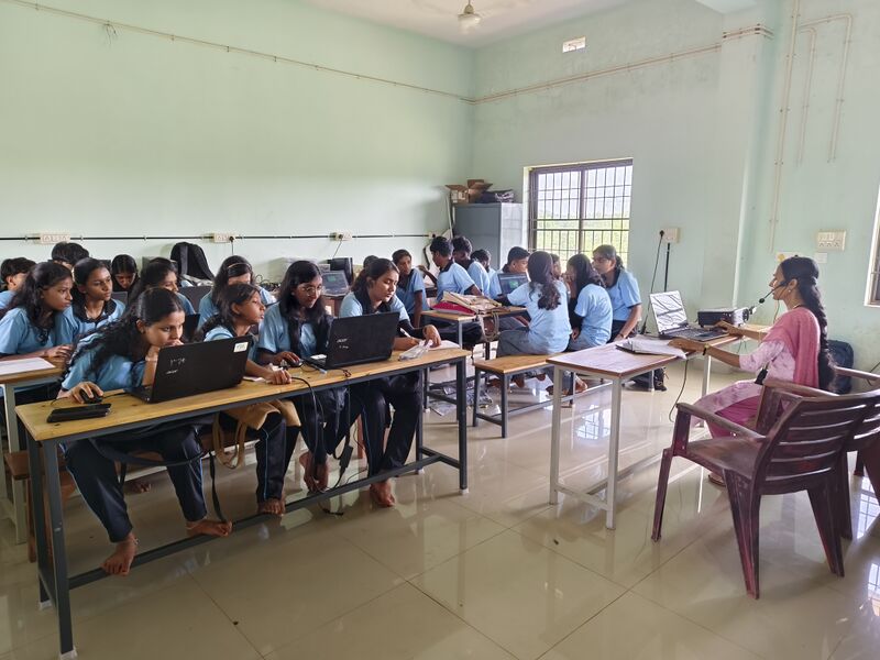 പ്രമാണം:11074-schoollevelcamp-1.jpg