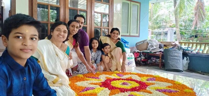 പ്രമാണം:12335 -onam24.jpg