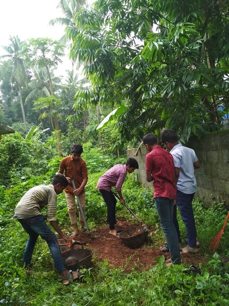 പ്രമാണം:20002 81.jpg