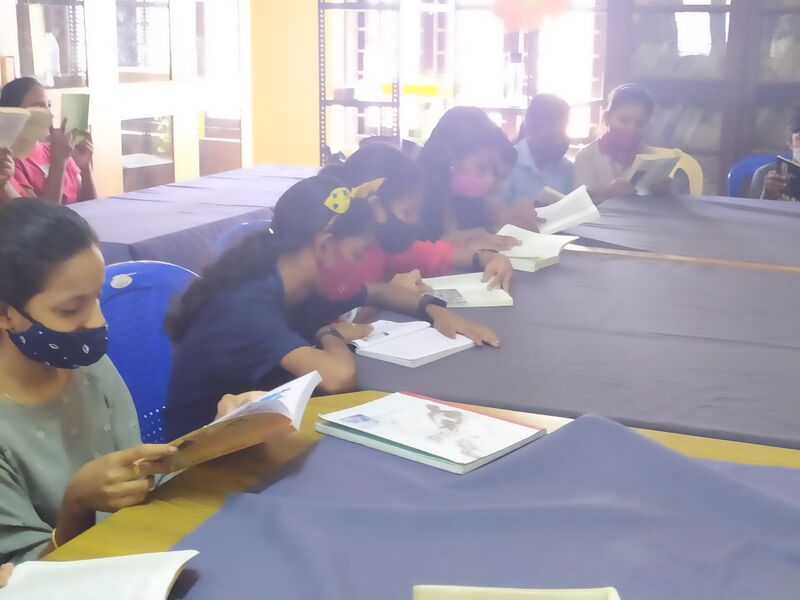 പ്രമാണം:26090 library2.jpg