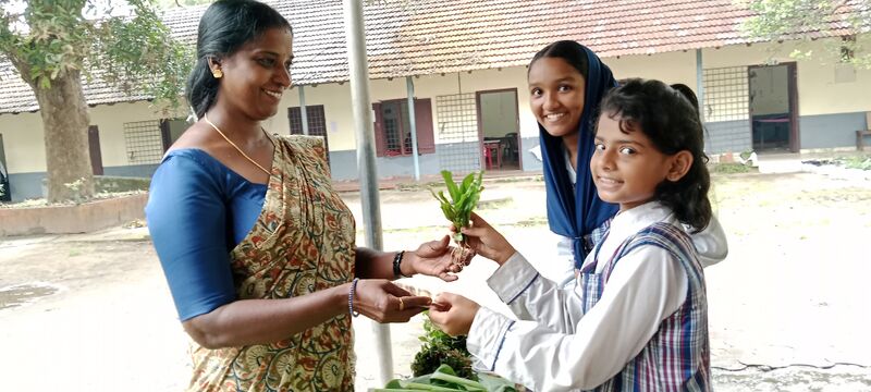 പ്രമാണം:35014 elaarivu3.jpg