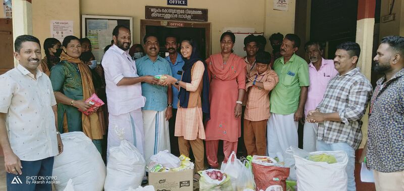 പ്രമാണം:36035 sm1.jpg