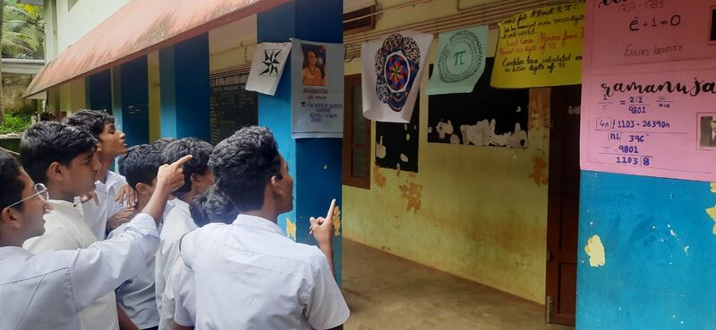 പ്രമാണം:43015 pi.jpg