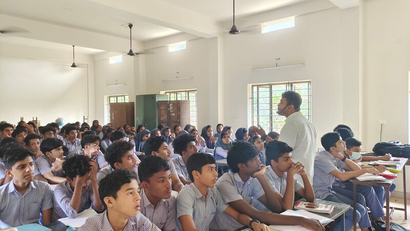 പ്രമാണം:47042 hitech presentation.jpeg