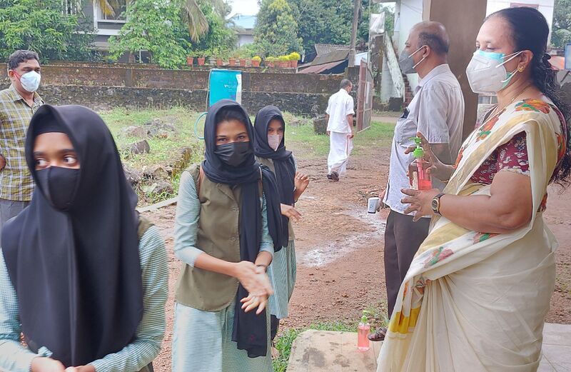 പ്രമാണം:BS21 MLP 19083 4.jpg