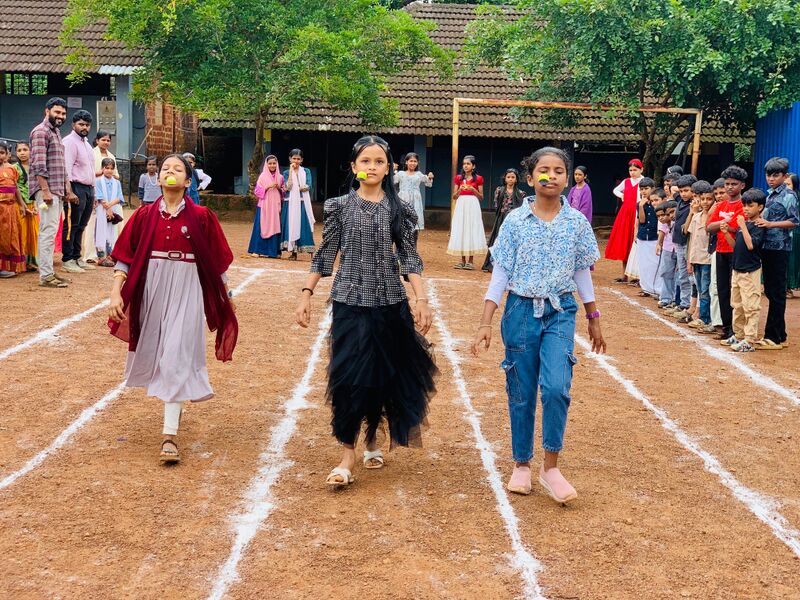 പ്രമാണം:Orumayonam 3.jpeg