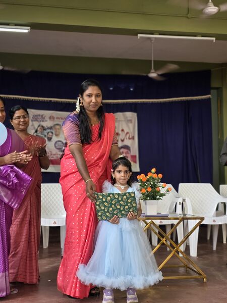 പ്രമാണം:PADANOPAKARANA VITHARANAM.jpg