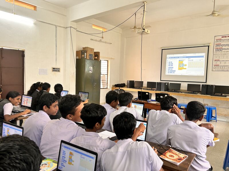 പ്രമാണം:13046 lk9 schoolcamp 2024.JPG