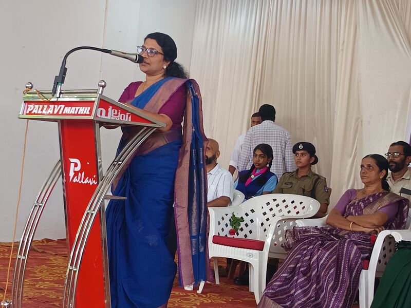 പ്രമാണം:13092 pravesanolsavam inauguration.jpg