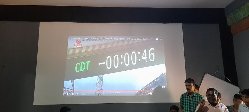 പ്രമാണം:16359 Hitech class.jpg