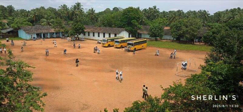 പ്രമാണം:19025 smmhss.jpg