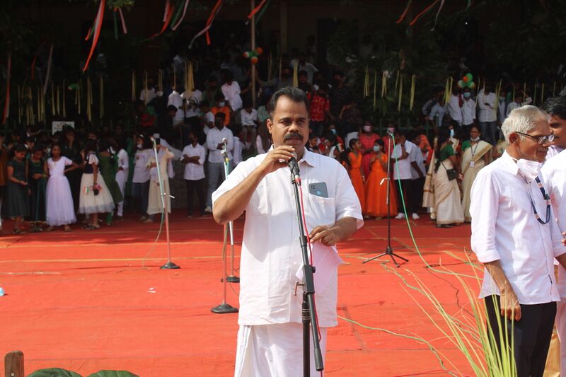 പ്രമാണം:20002 indep5.jpg