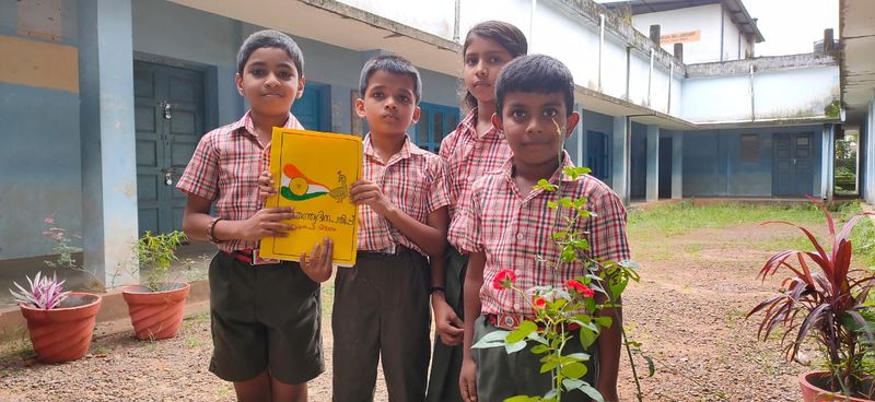 പ്രമാണം:25027-independence day3.jpg