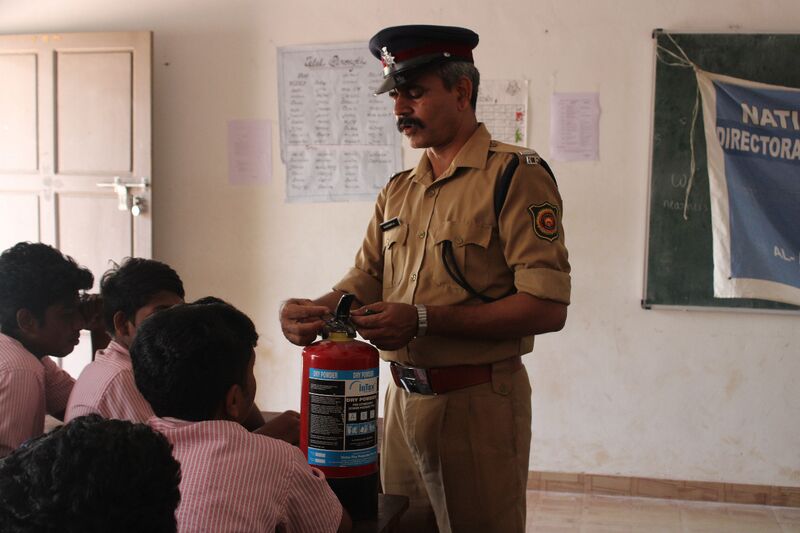 പ്രമാണം:26009fire and rescue02.jpg