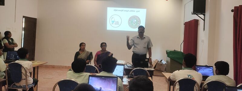 പ്രമാണം:34013lk ied class25d.jpg