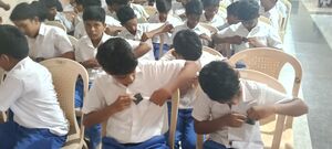 35052 laharibadge 2.jpg