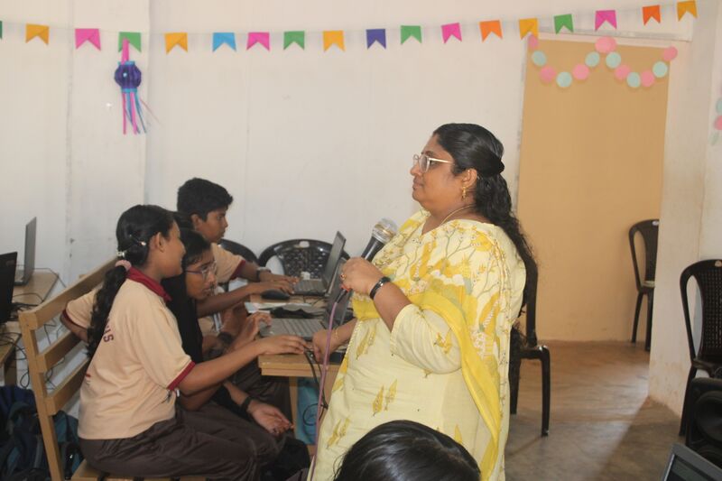 പ്രമാണം:38004 kite mentor.JPG