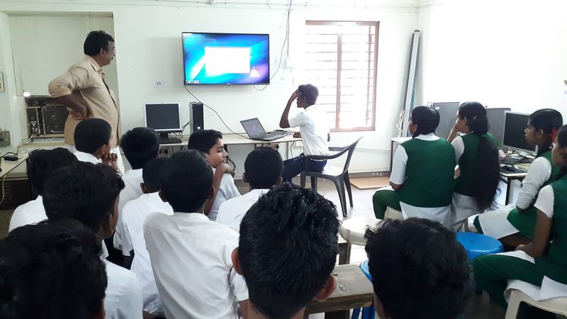 പ്രമാണം:44050 19 54.jpg