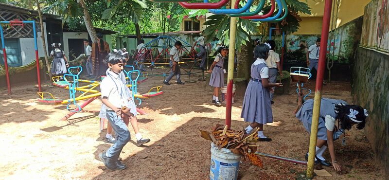 പ്രമാണം:44443 malinya muktham2.jpg