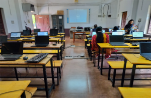 48001-hitech-computer lab.png