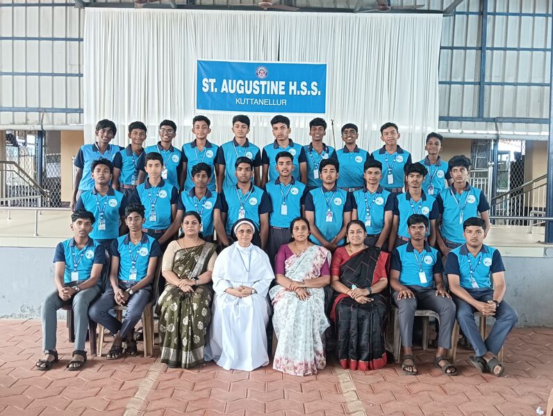 പ്രമാണം:Batch23-26.jpg