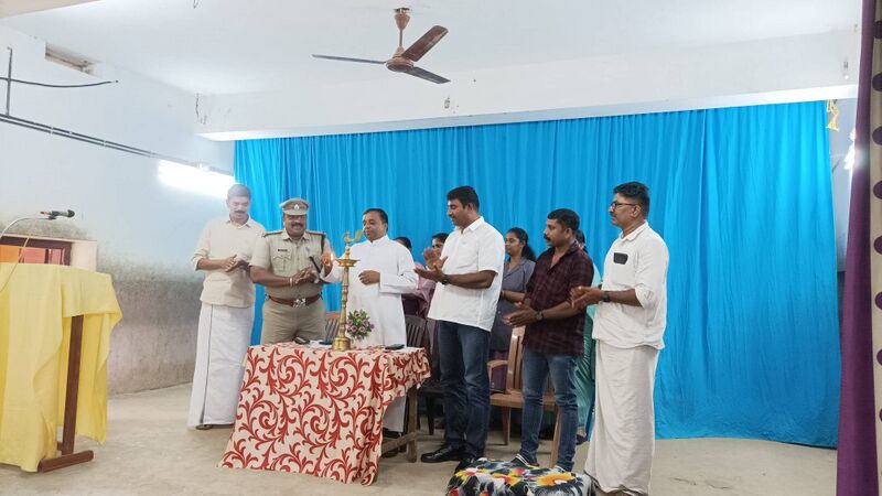 പ്രമാണം:PTA MEETING @ SAHS VELLIKULAM.jpg