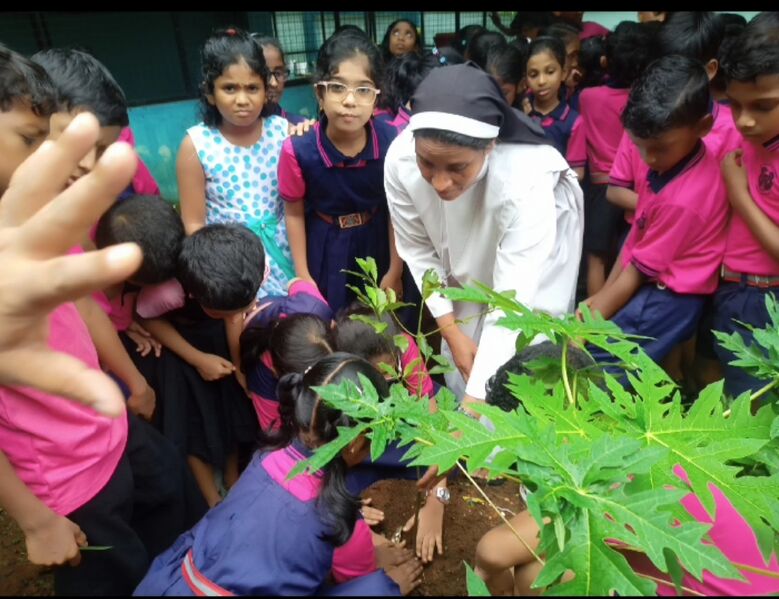 പ്രമാണം:പരിസ്ഥതിദിനം.jpg