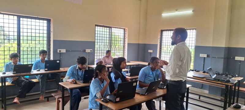 പ്രമാണം:11017 LKCAMPPHASE1 25BATCH.jpg