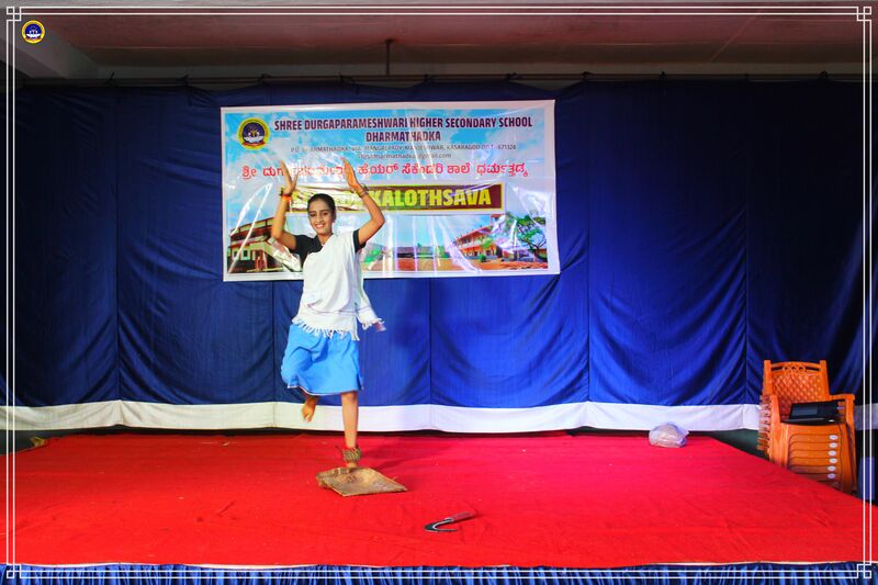 പ്രമാണം:11051SCHOOLKALOTHSAVA20246.jpg