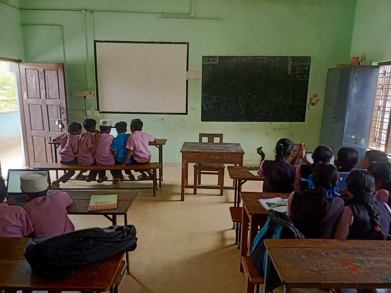 പ്രമാണം:15043 class4.jpg