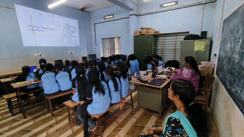 പ്രമാണം:21073 LK School Camp.jpg