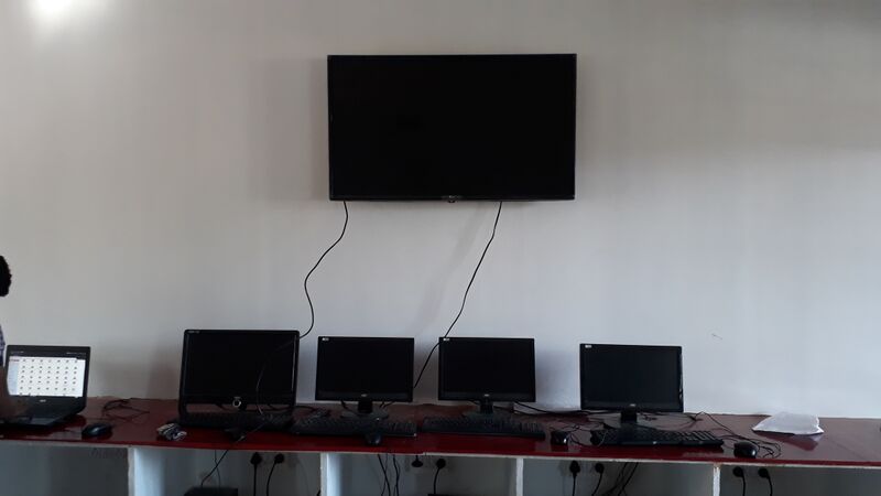 പ്രമാണം:30014 12 lab.jpg