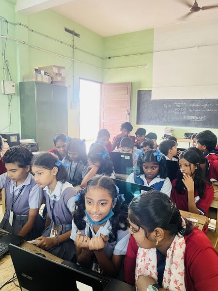 പ്രമാണം:34004-LK batch 24-27-04.jpg